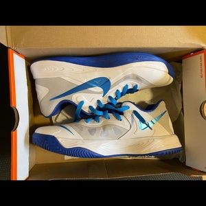 Nike Mens Hyperfuse size 11 basketball shoes